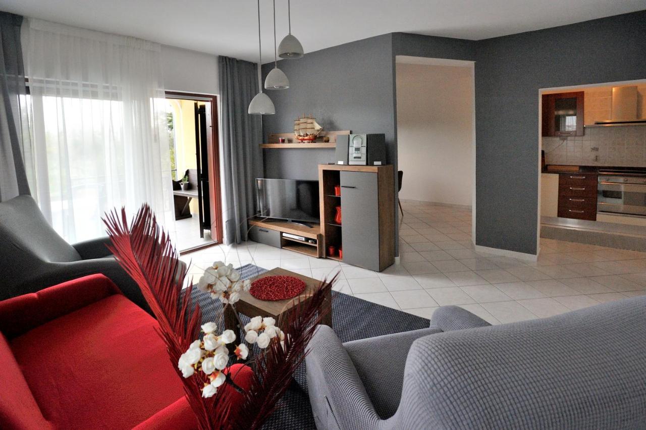Apartment Vinja Porec - Privat Garden - Whirlpool Экстерьер фото