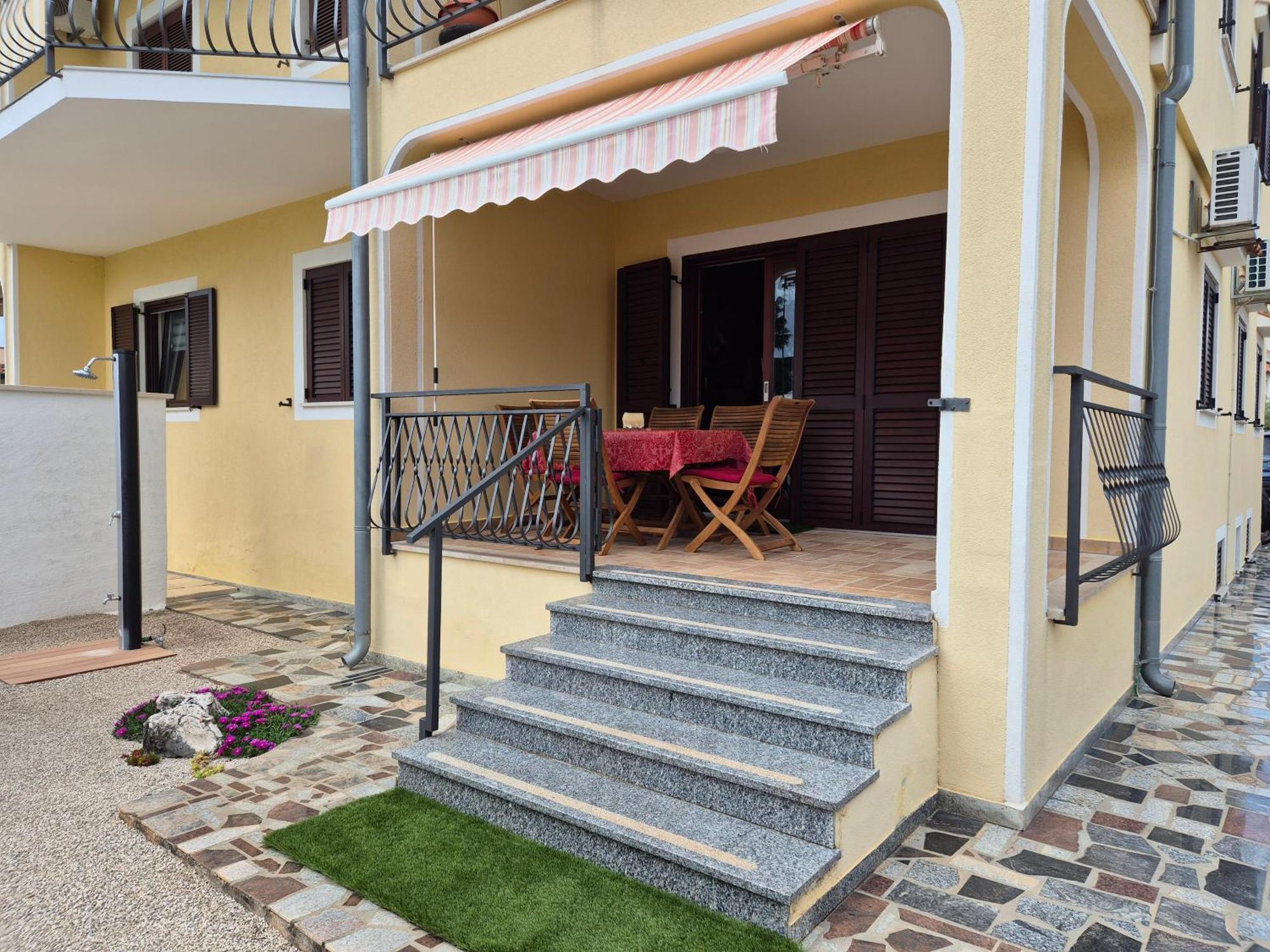 Apartment Vinja Porec - Privat Garden - Whirlpool Экстерьер фото