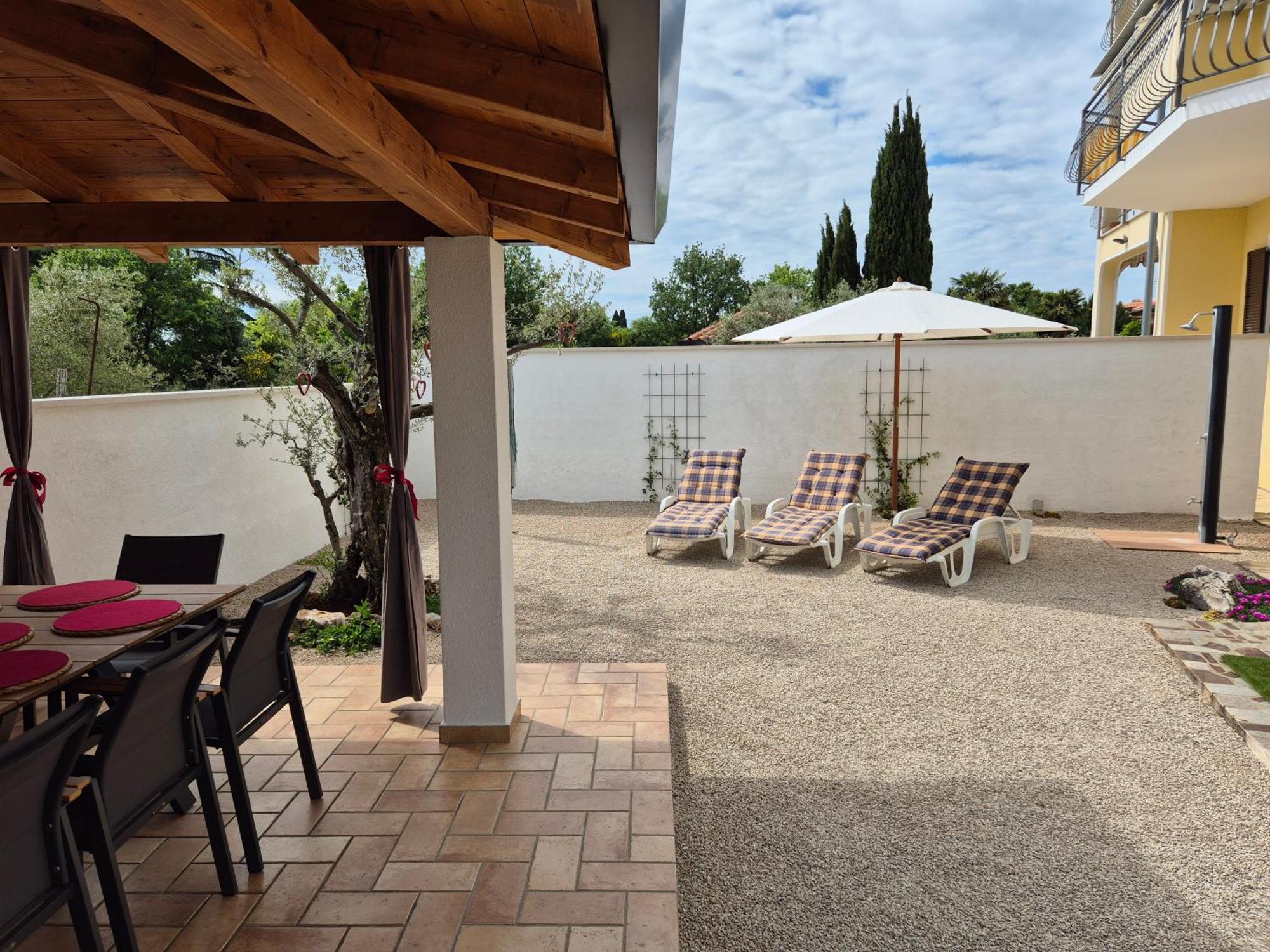 Apartment Vinja Porec - Privat Garden - Whirlpool Экстерьер фото